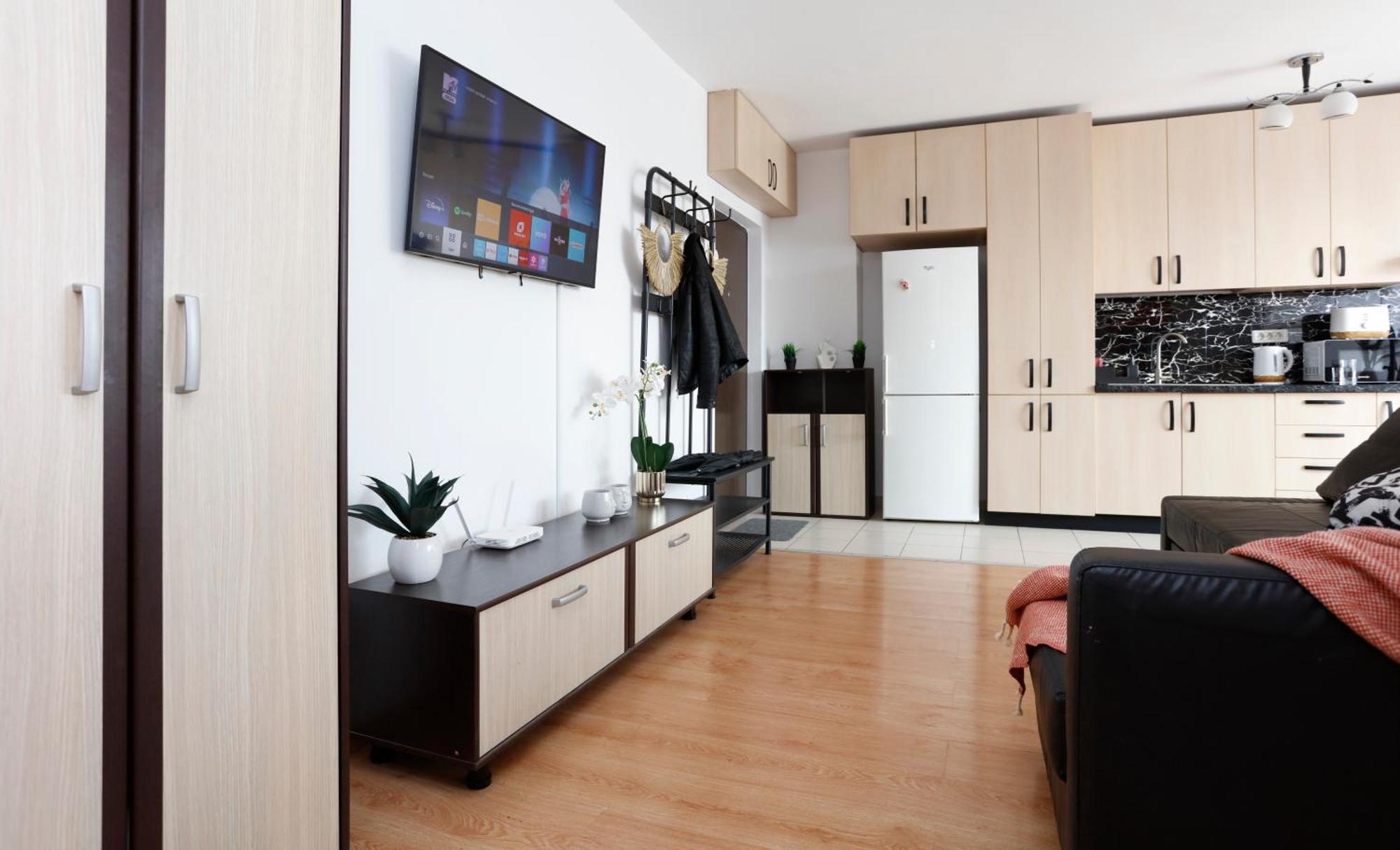 Enchanting Retreat - Historic Old Town - Pet-Friendly Haven - Steps From Unirii Bukarest Kültér fotó