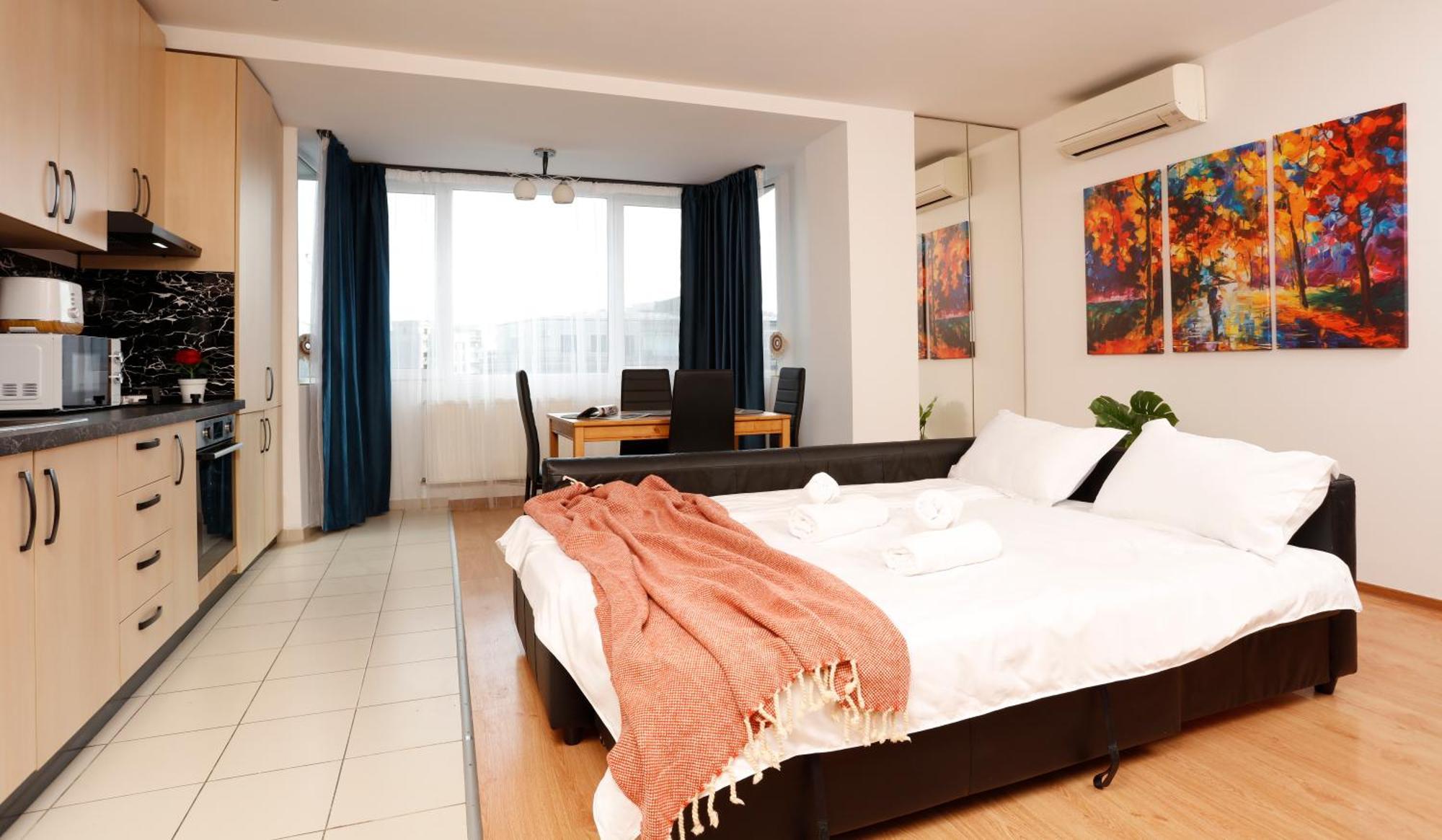 Enchanting Retreat - Historic Old Town - Pet-Friendly Haven - Steps From Unirii Bukarest Kültér fotó