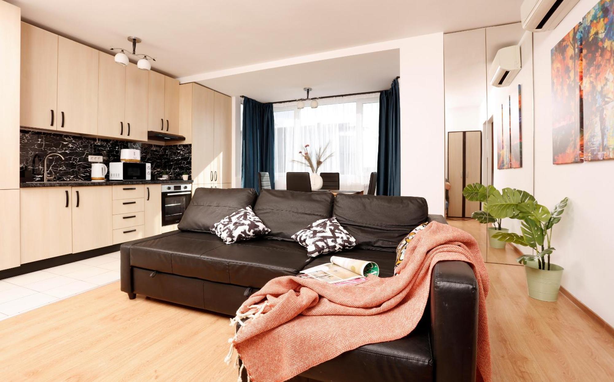 Enchanting Retreat - Historic Old Town - Pet-Friendly Haven - Steps From Unirii Bukarest Kültér fotó
